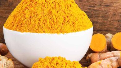 14 Efficient Methods To Use Turmeric For Pimples